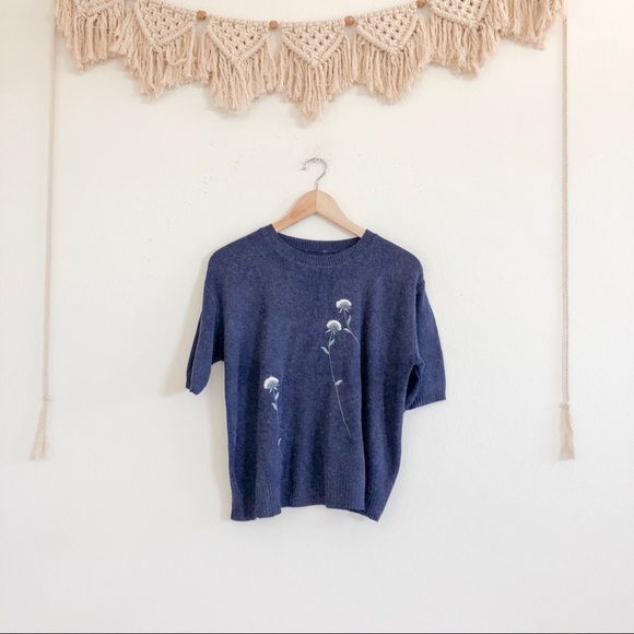 Vintage Sweaters - Vintage Dark Blue Sweater w/Embroidered Dandelions